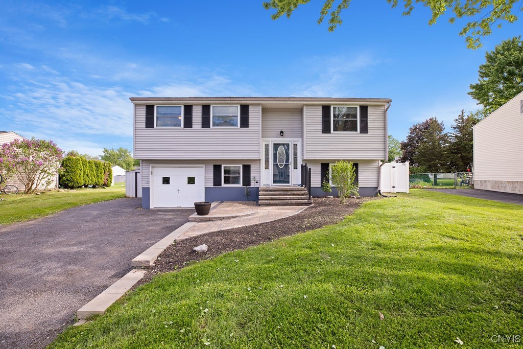 8163 Mantova Drive