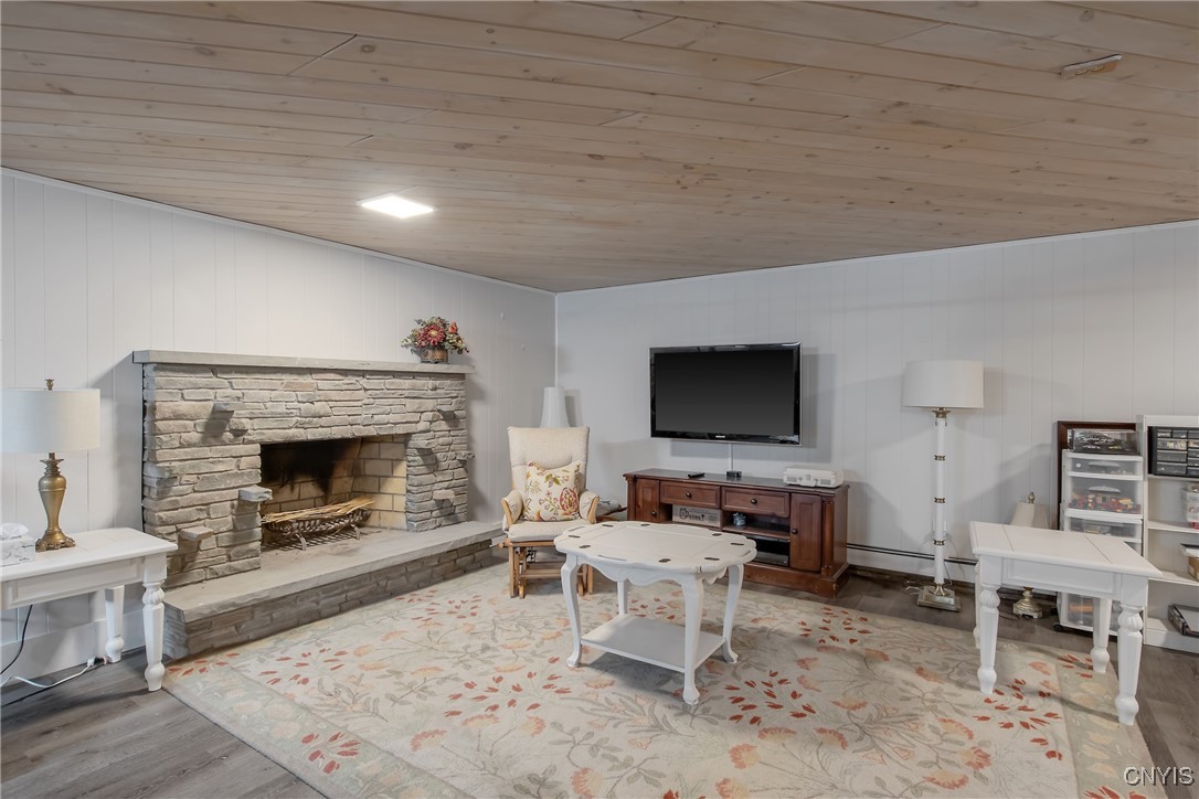 6826 Dutch Hill Road