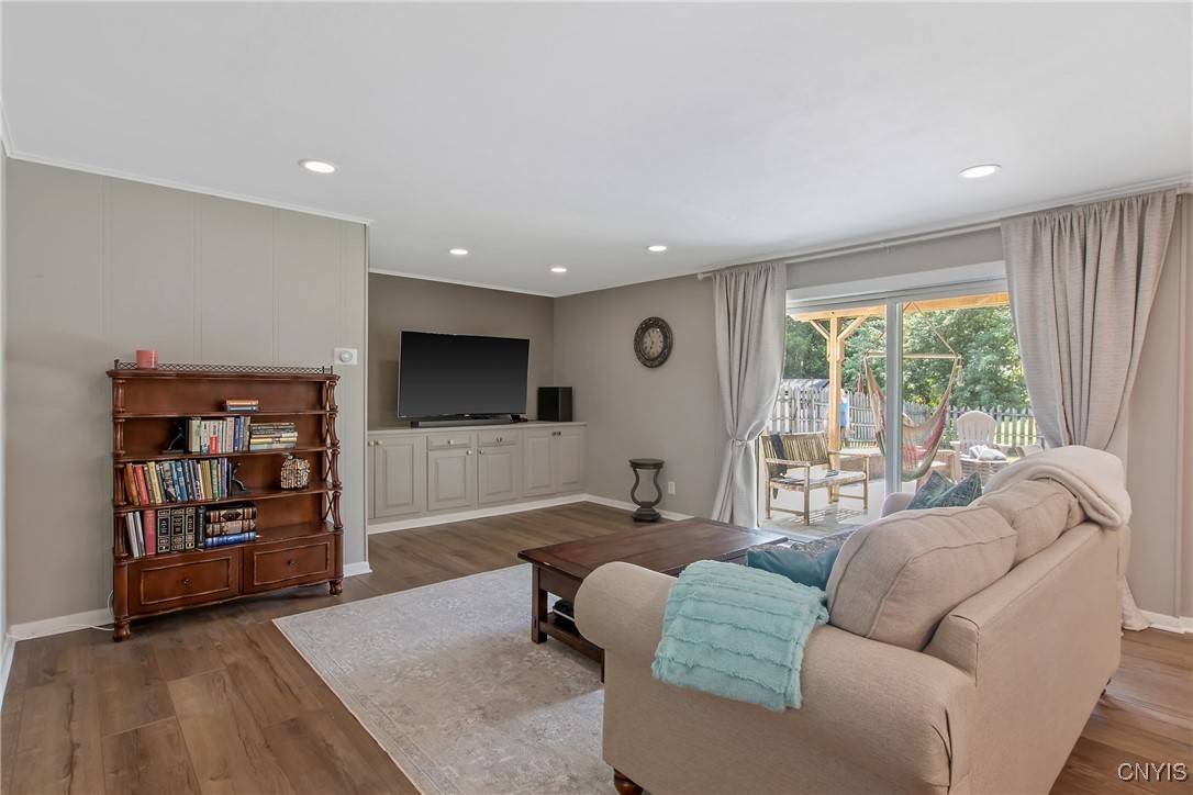 6826 Dutch Hill Road