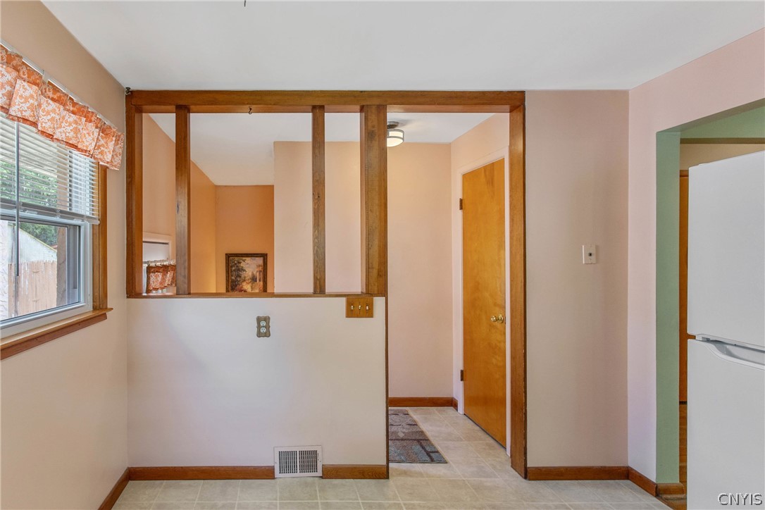 8252 Maple Road