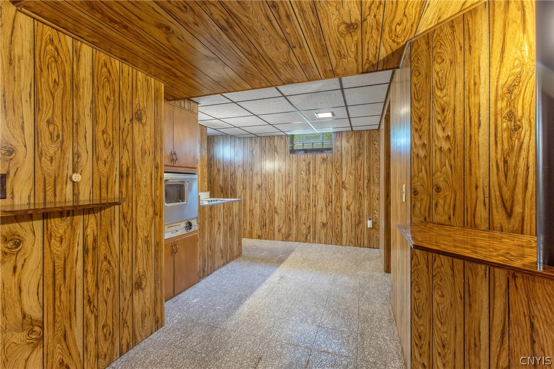 8252 Maple Road