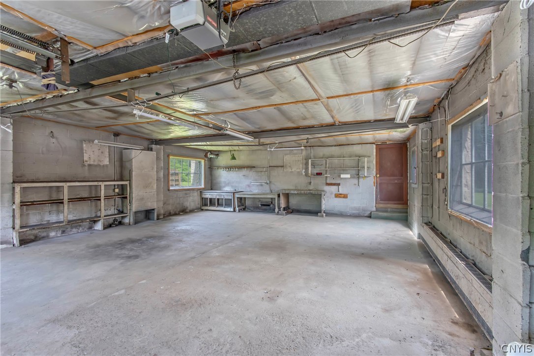 8252 Maple Road