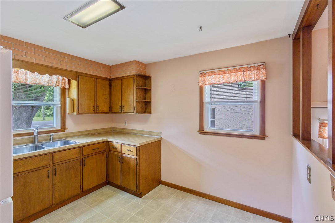 8252 Maple Road