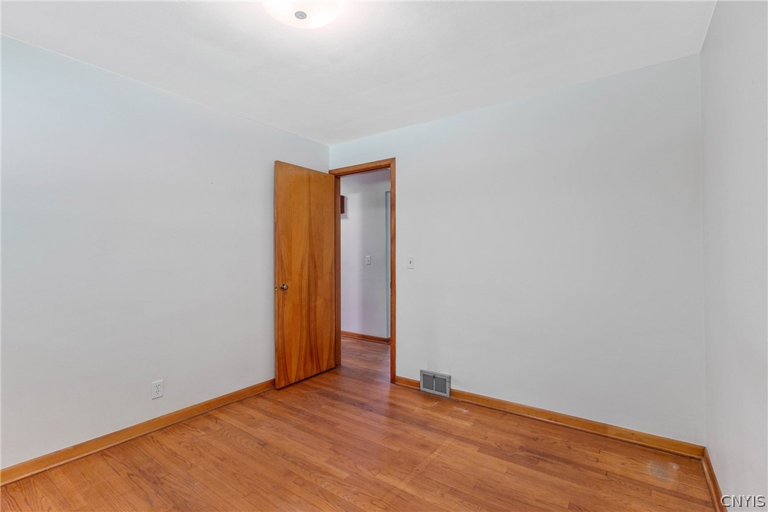 8252 Maple Road