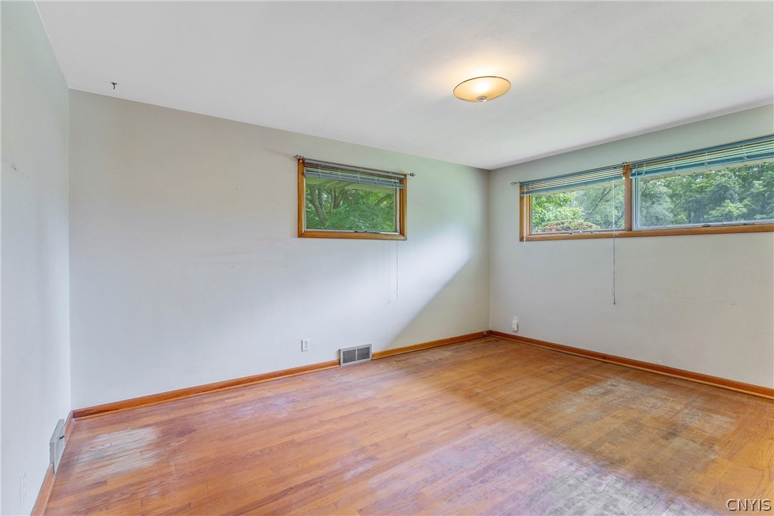 8252 Maple Road