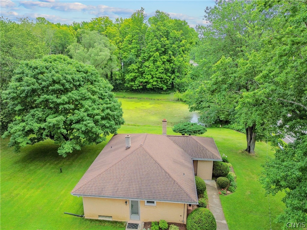 8252 Maple Road