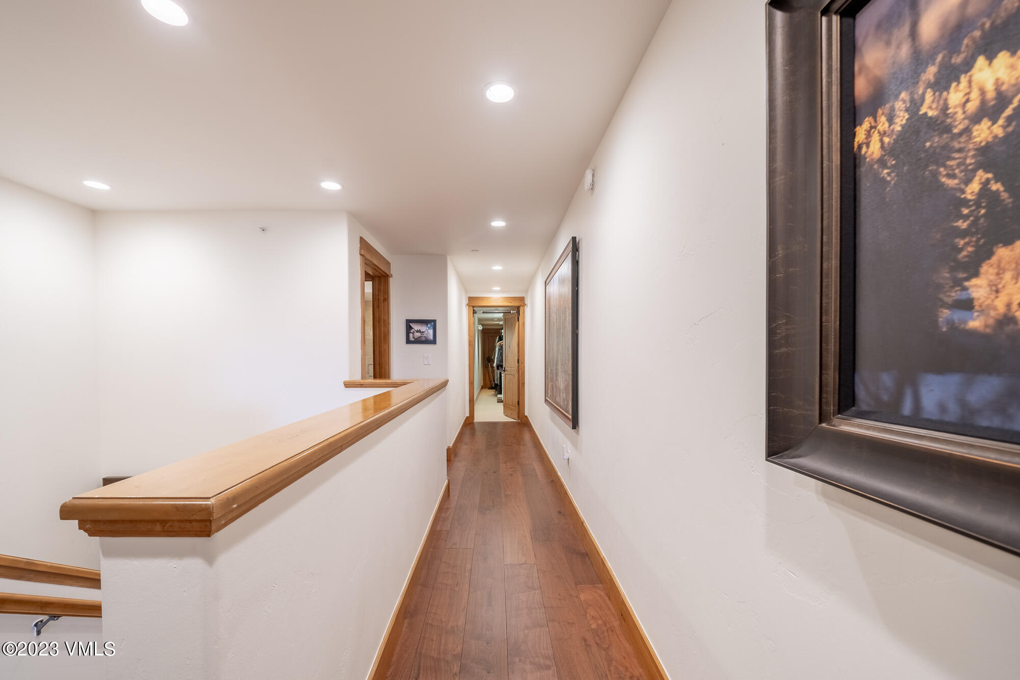 1087 Bachelor Ridge Road, 201