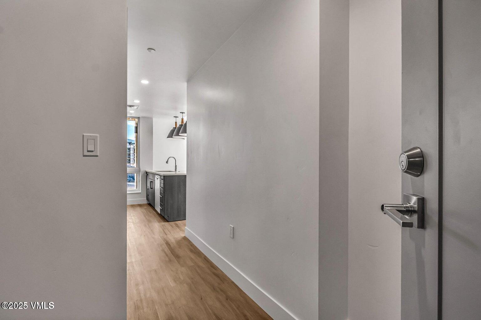 91 Mount Hope Circle, E101