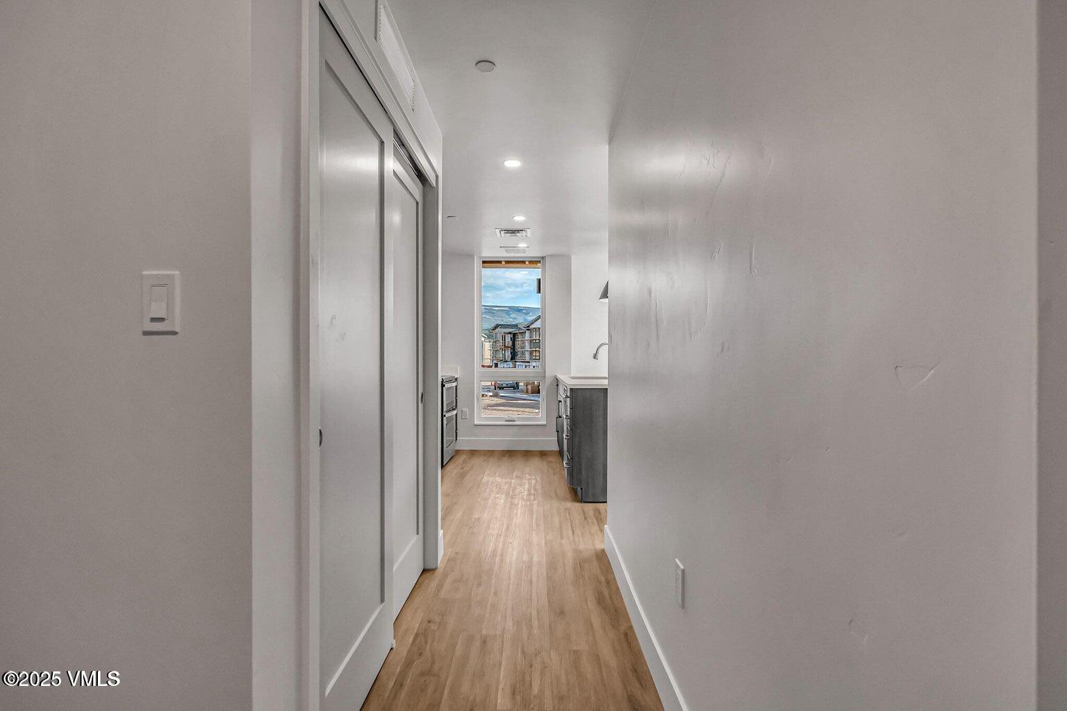 91 Mount Hope Circle, E101