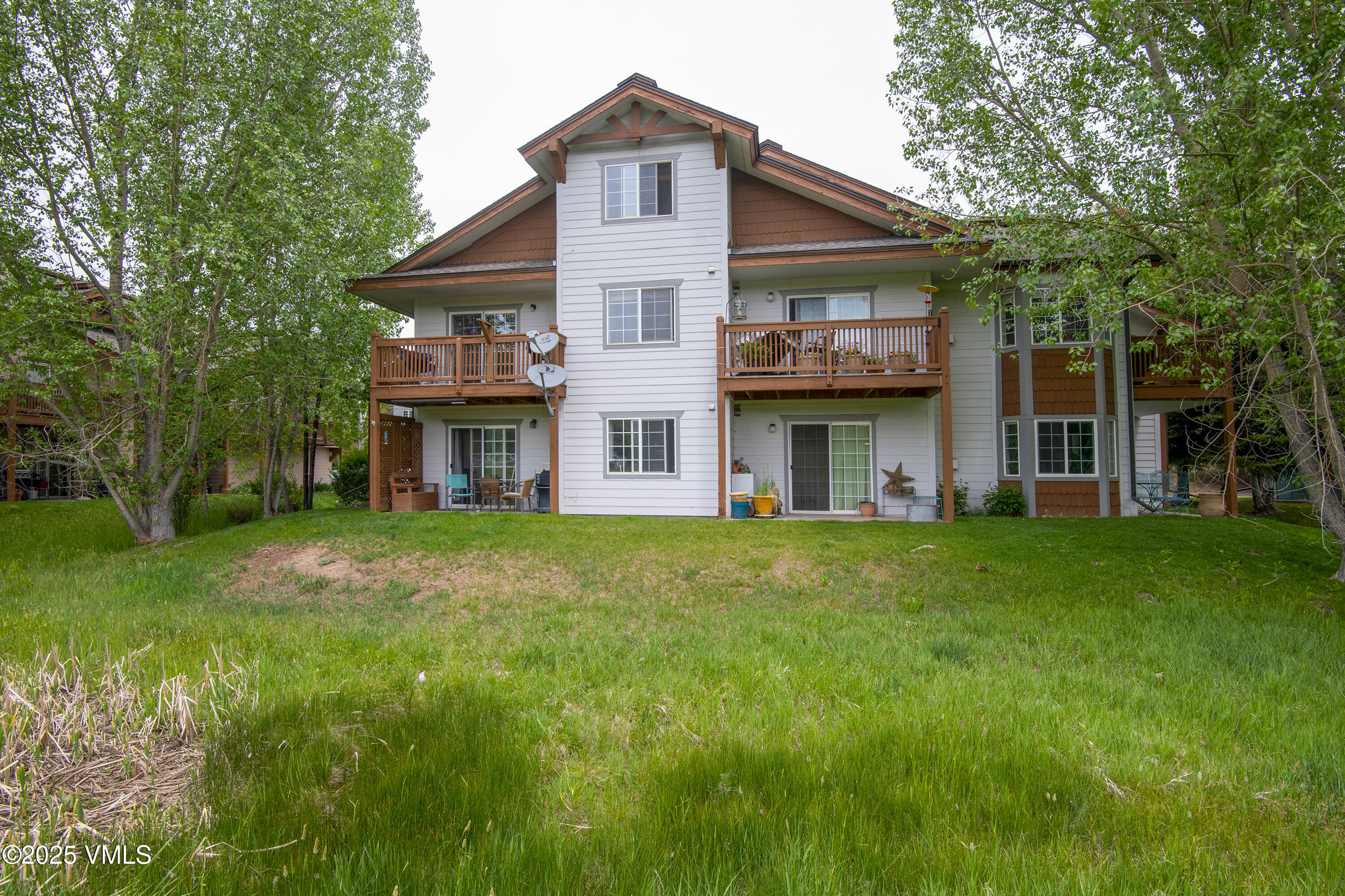 1404 Crazy Horse Circle, 1404