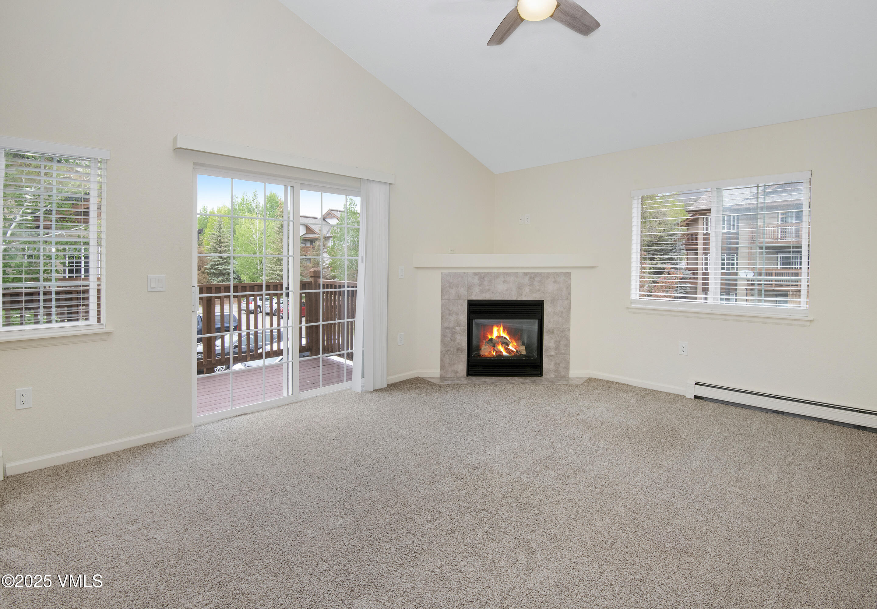 1404 Crazy Horse Circle, 1404