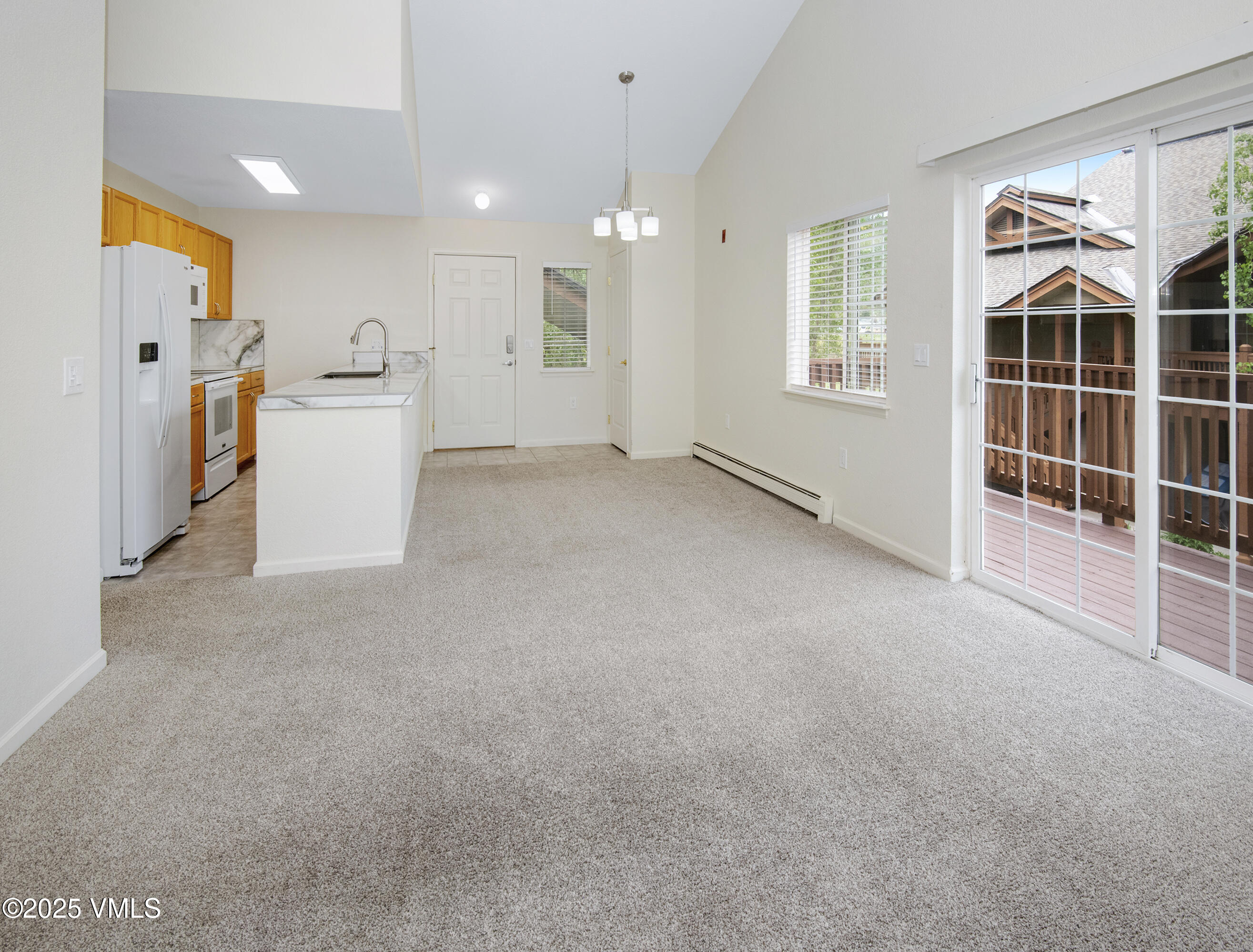 1404 Crazy Horse Circle, 1404