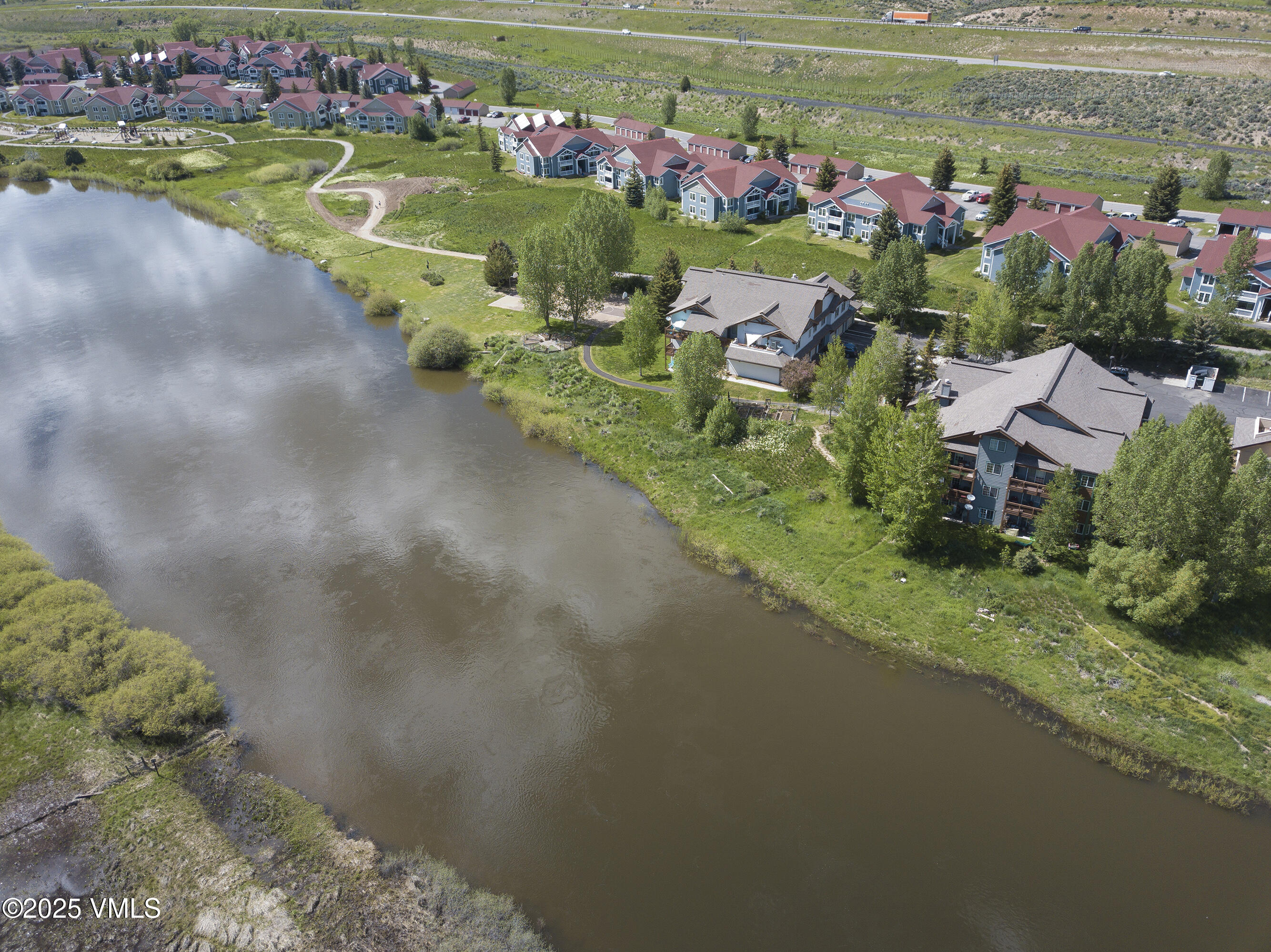 1404 Crazy Horse Circle, 1404