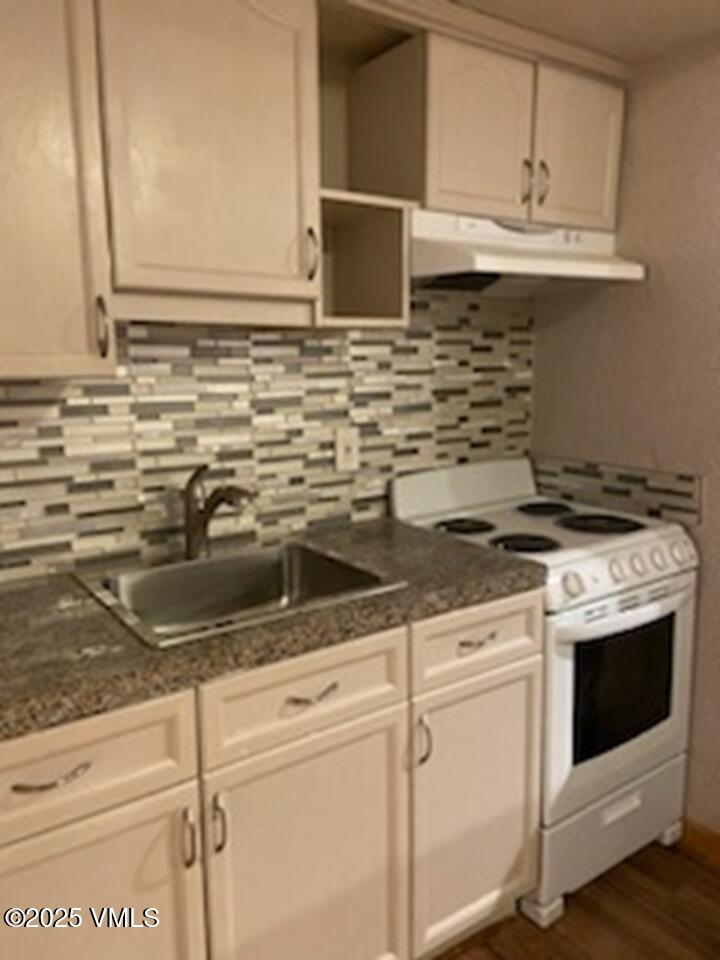 3078 Wildridge Road, D