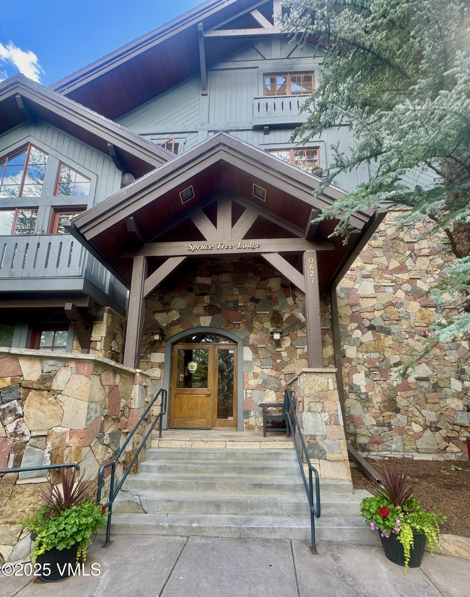 627 Sawatch Drive, 205