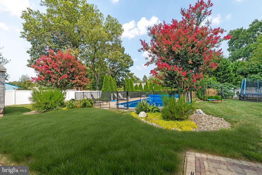 309 WOODLAND AVENUE