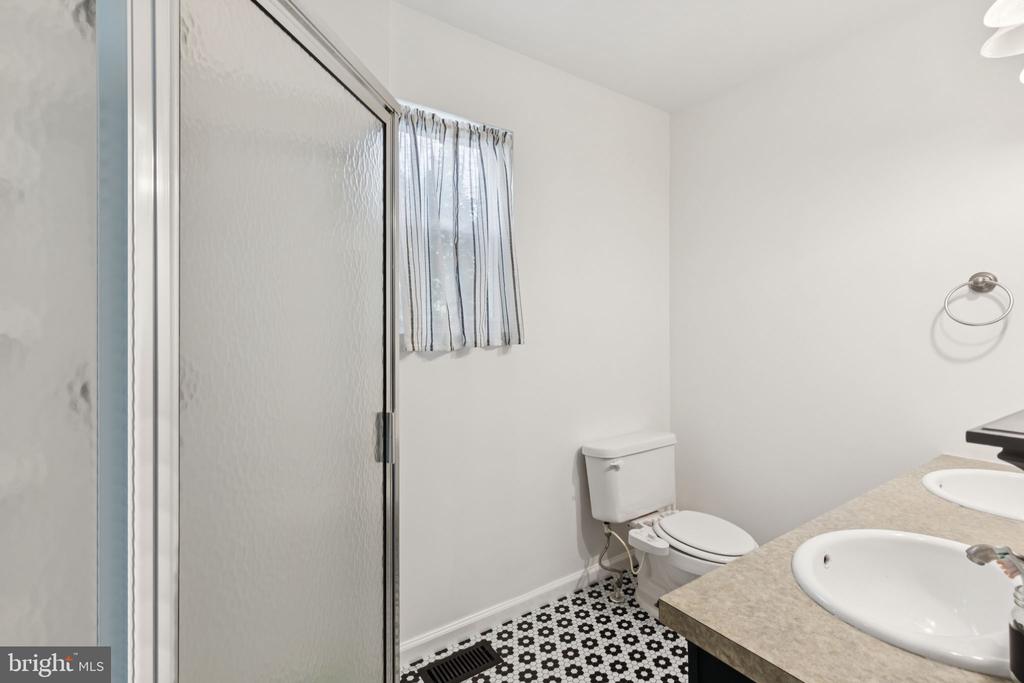 309 WOODLAND AVENUE
