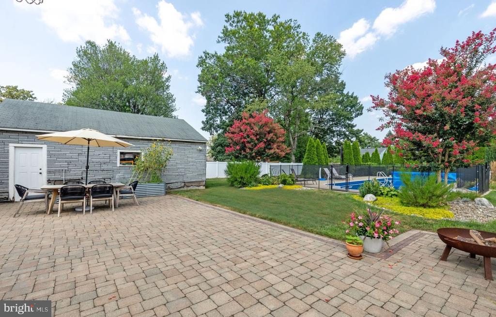 309 WOODLAND AVENUE