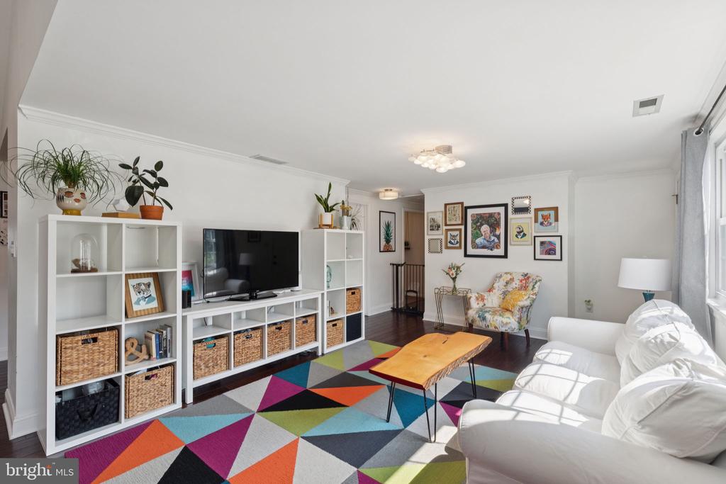 309 WOODLAND AVENUE