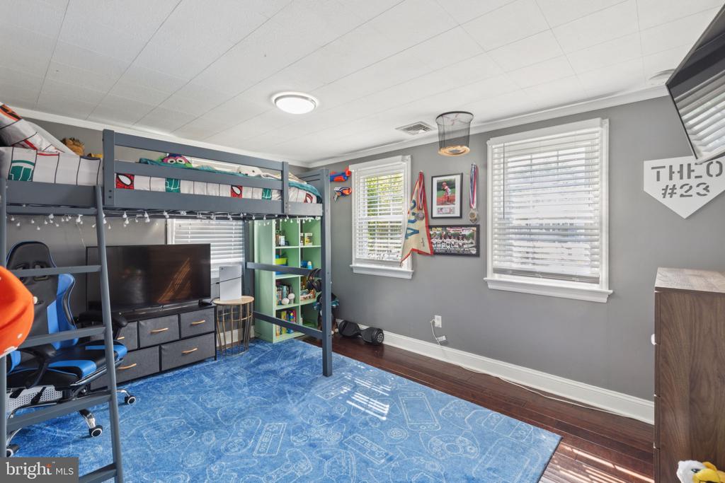 309 WOODLAND AVENUE
