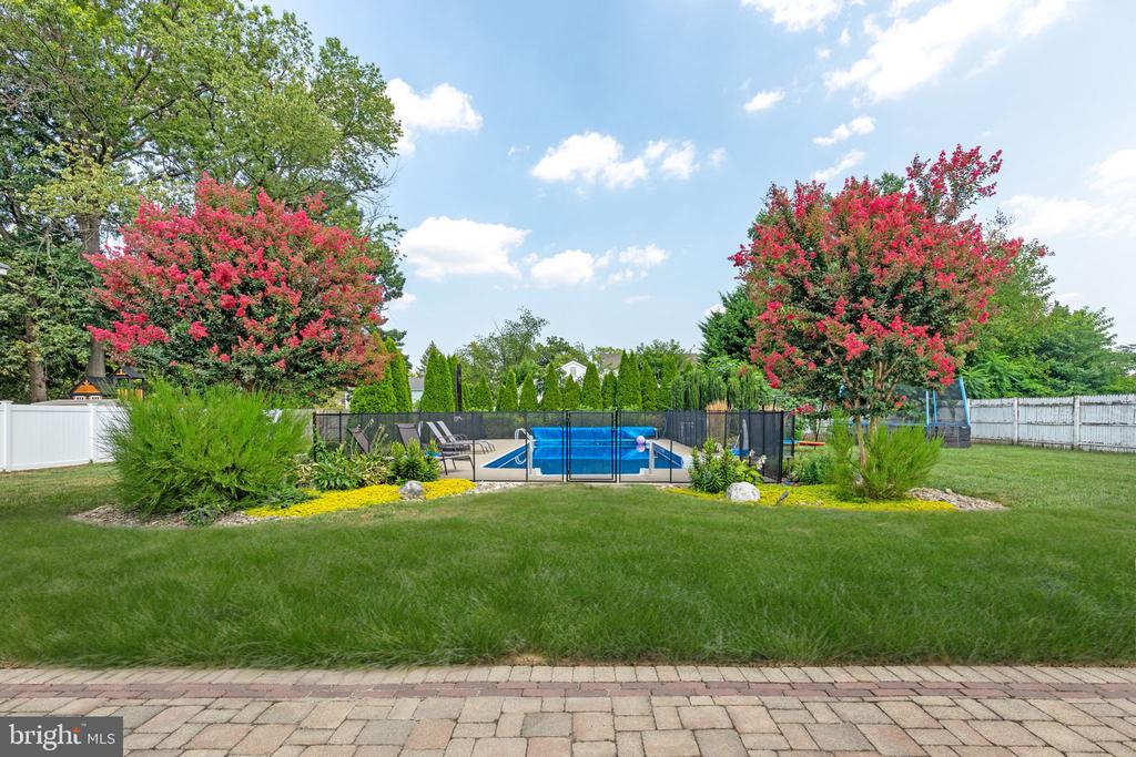 309 WOODLAND AVENUE