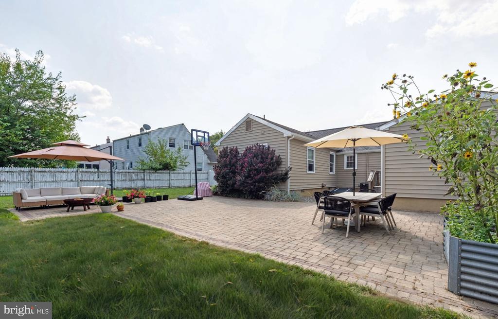 309 WOODLAND AVENUE