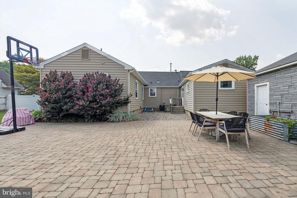 309 WOODLAND AVENUE