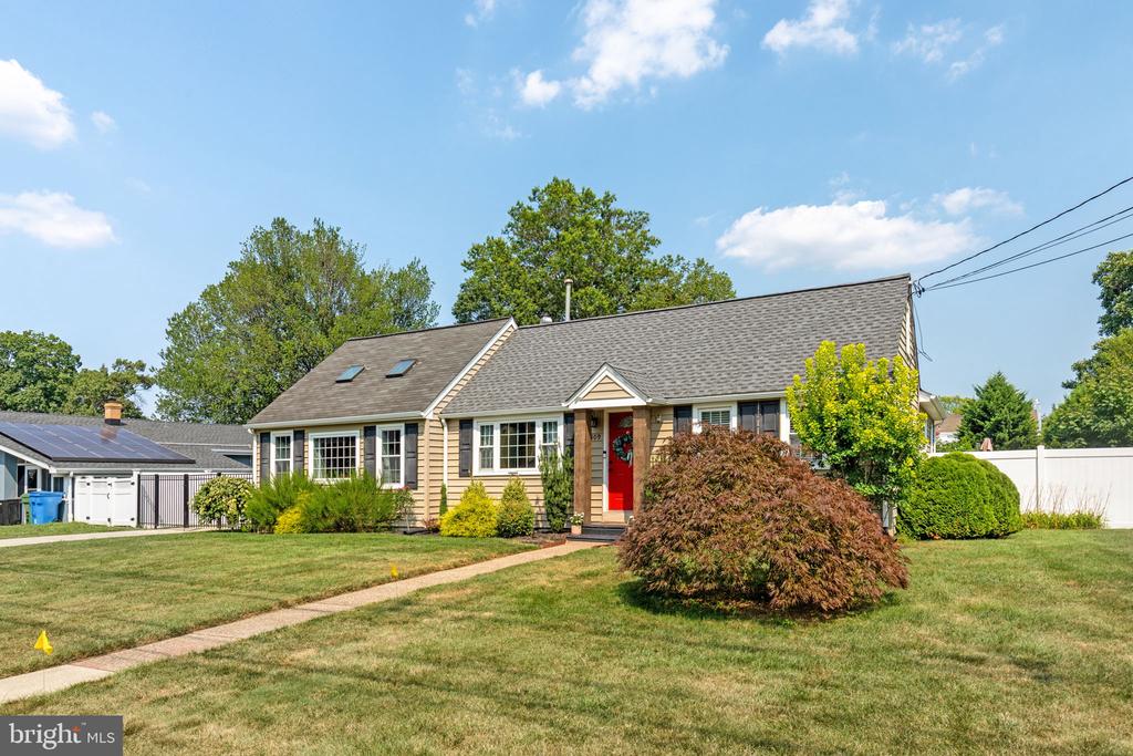 309 WOODLAND AVENUE
