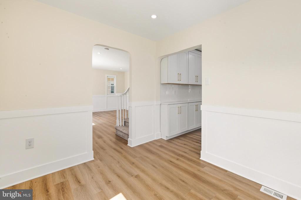 919 BELMONT AVENUE