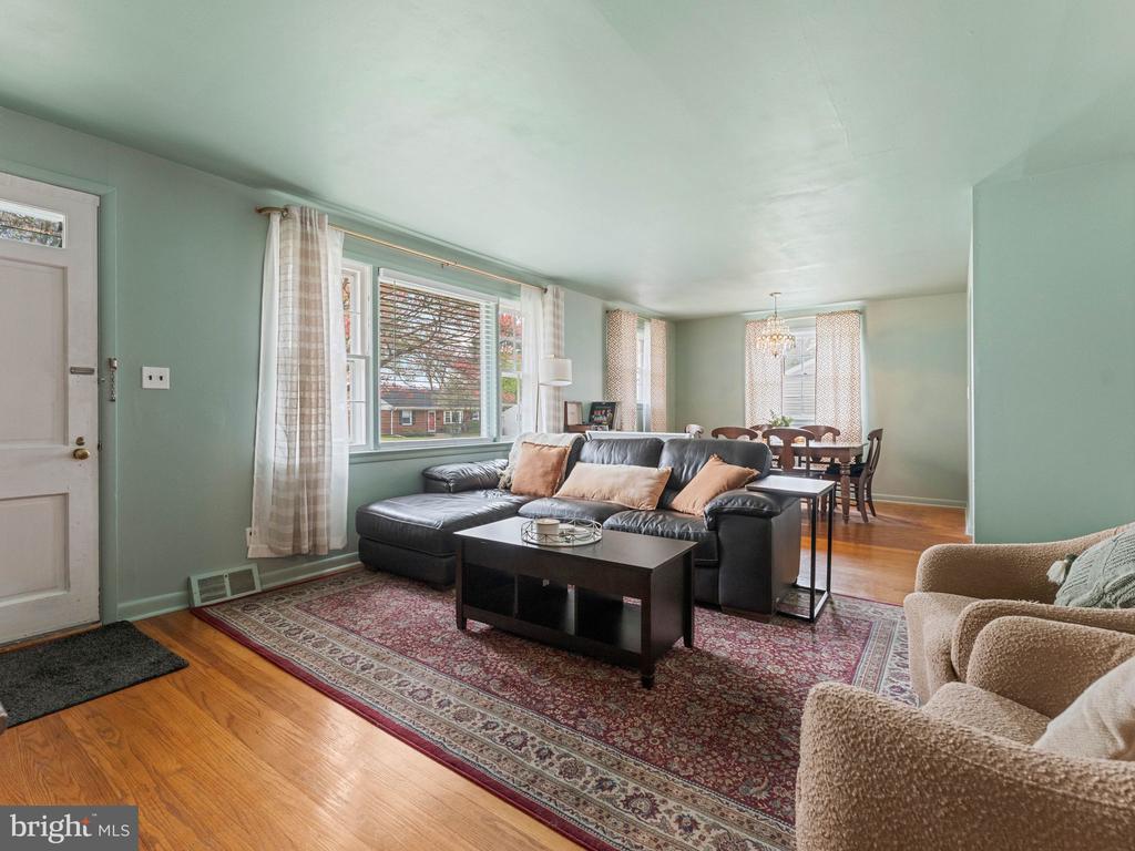 39 NEWELL AVENUE