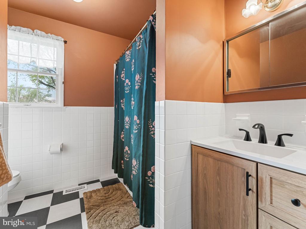 39 NEWELL AVENUE