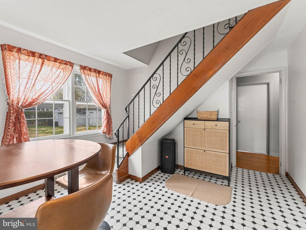 39 NEWELL AVENUE
