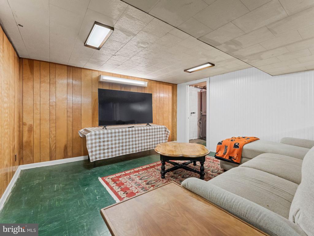 39 NEWELL AVENUE
