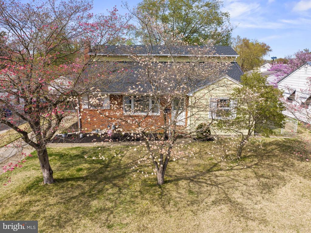 39 NEWELL AVENUE