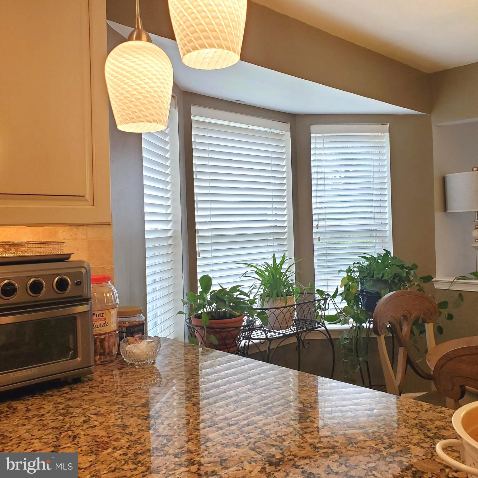 2 Helen Lois Ct