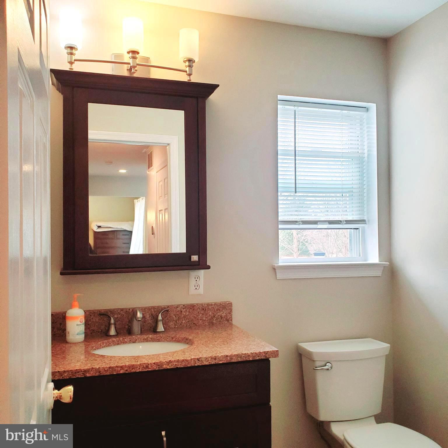2 Helen Lois Ct