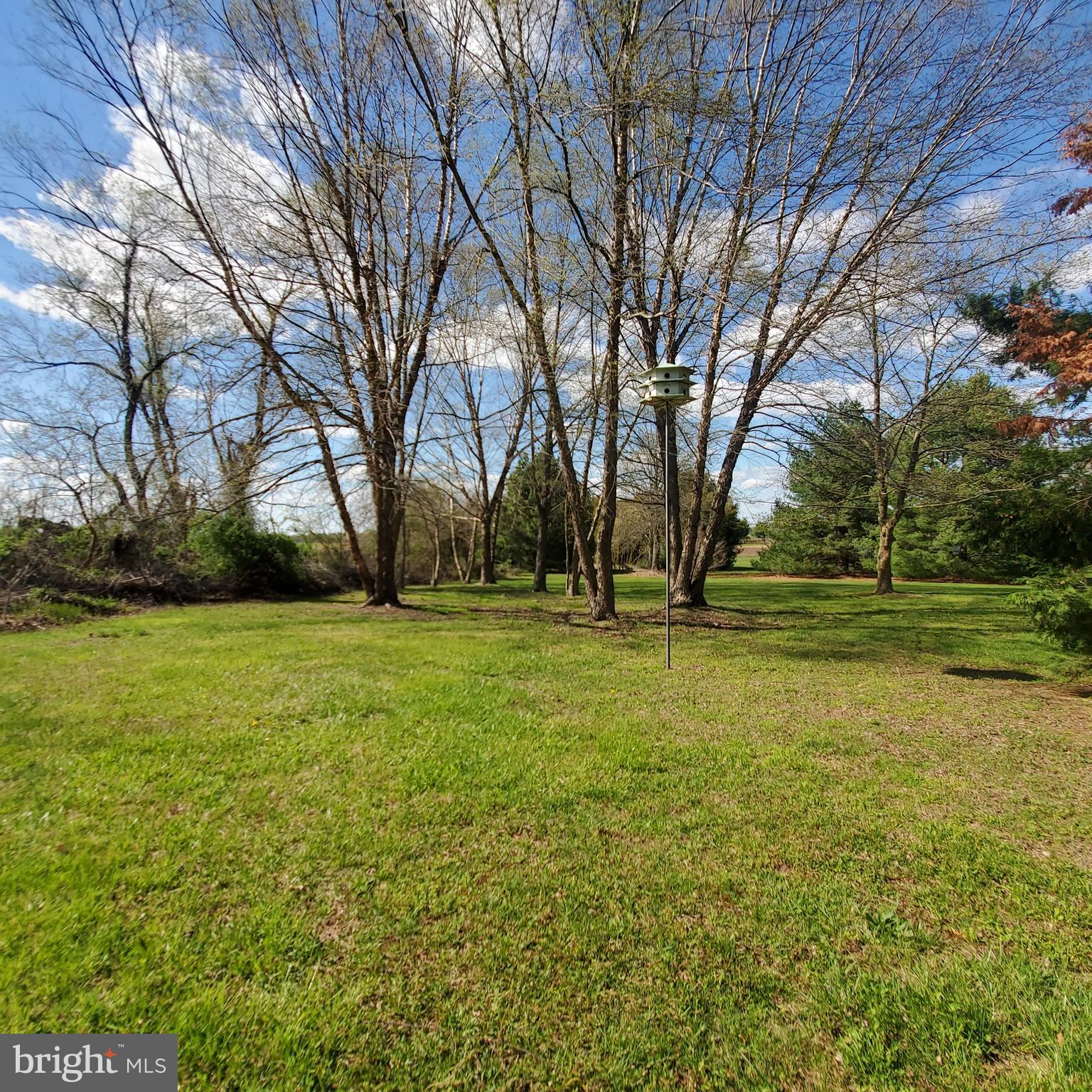 2 Helen Lois Ct