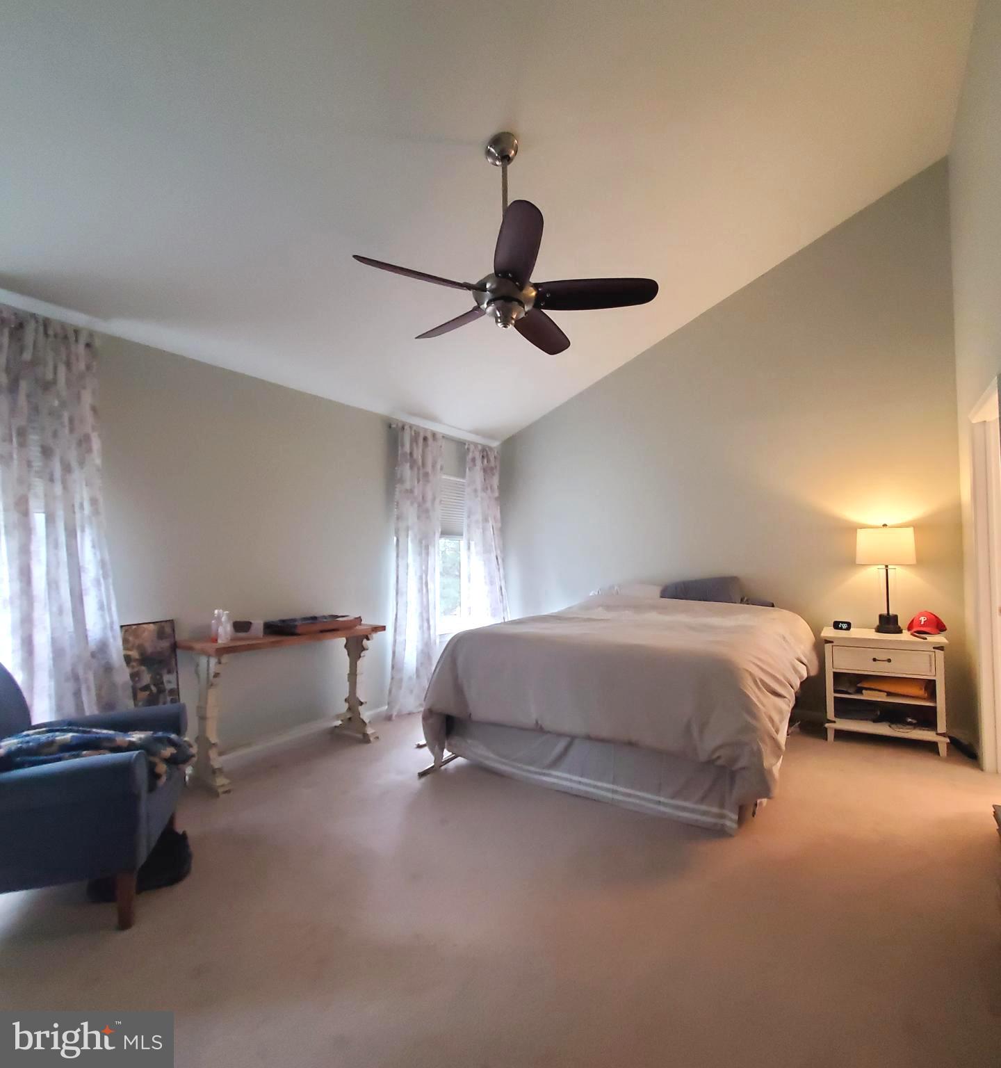 2 Helen Lois Ct