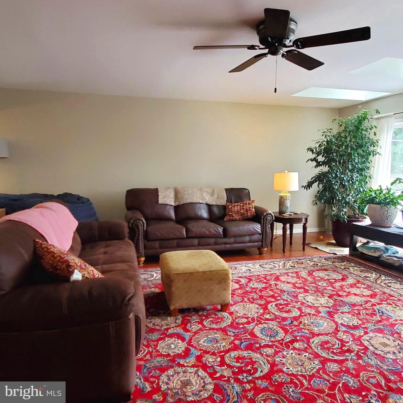 2 Helen Lois Ct