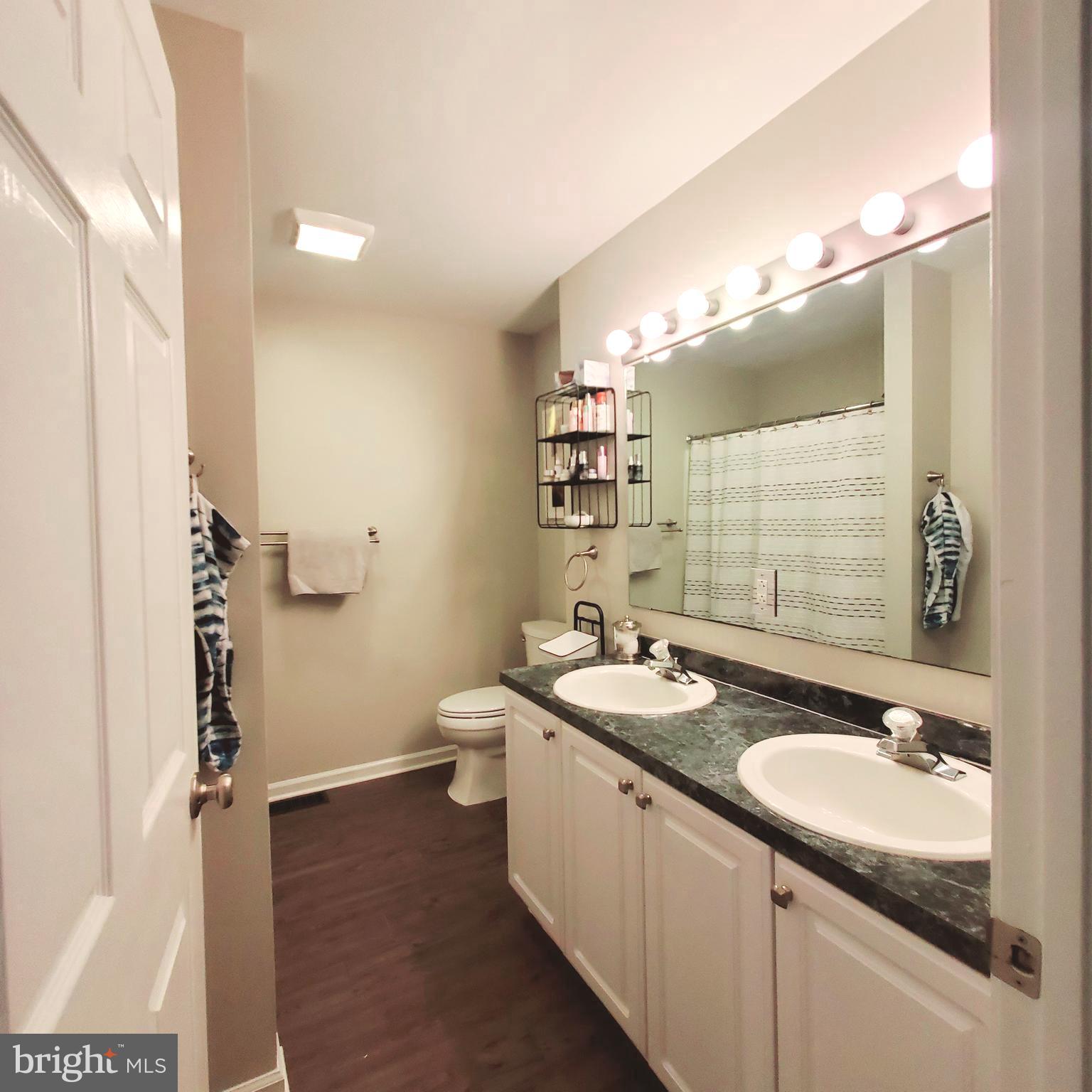 2 Helen Lois Ct