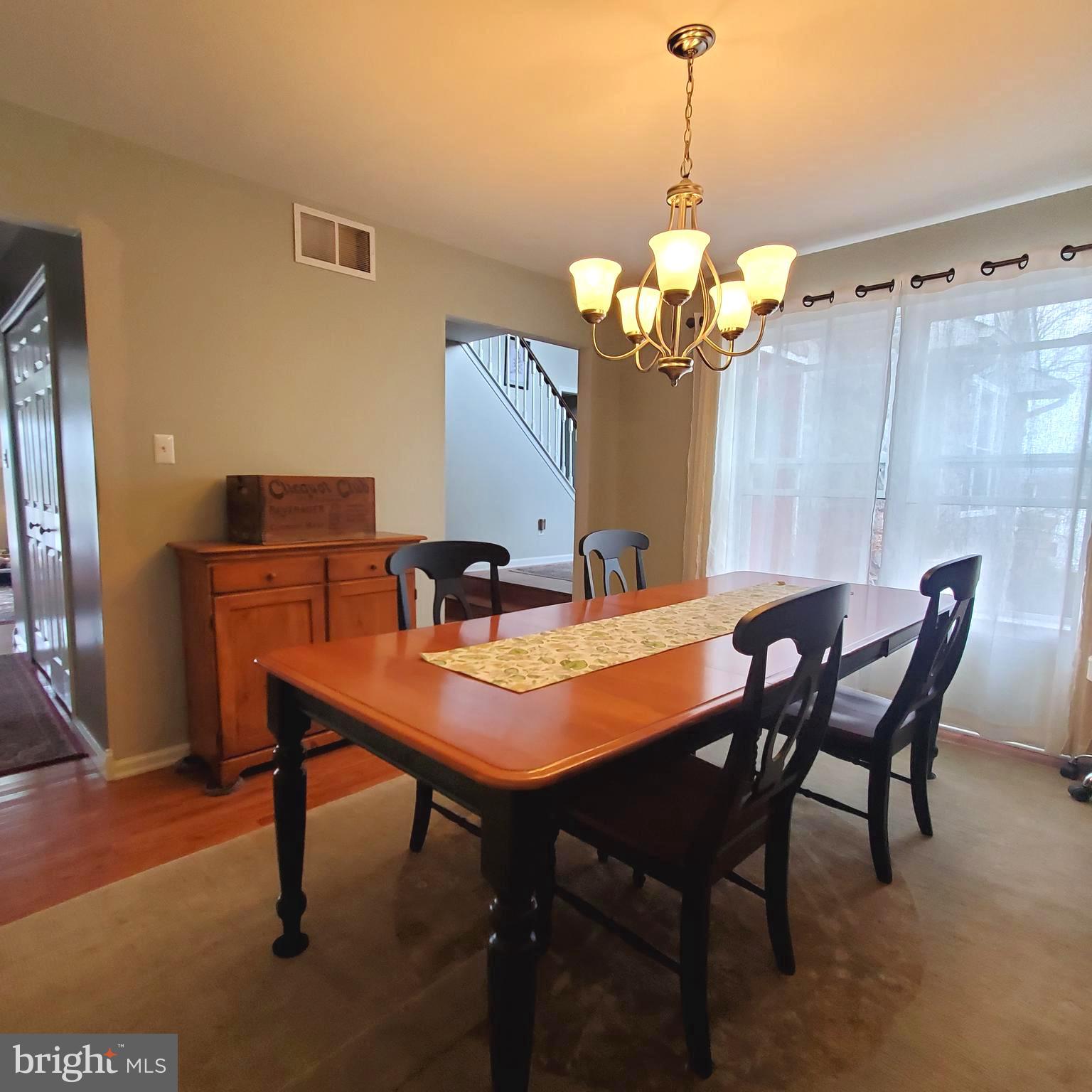 2 Helen Lois Ct