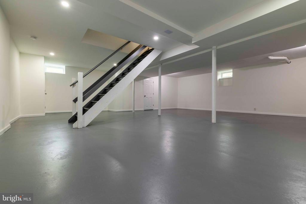 14 BRIGHTON PLACE