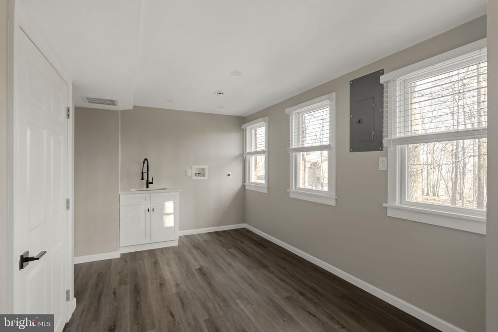 1760 FORGE MOUNTAIN DRIVE