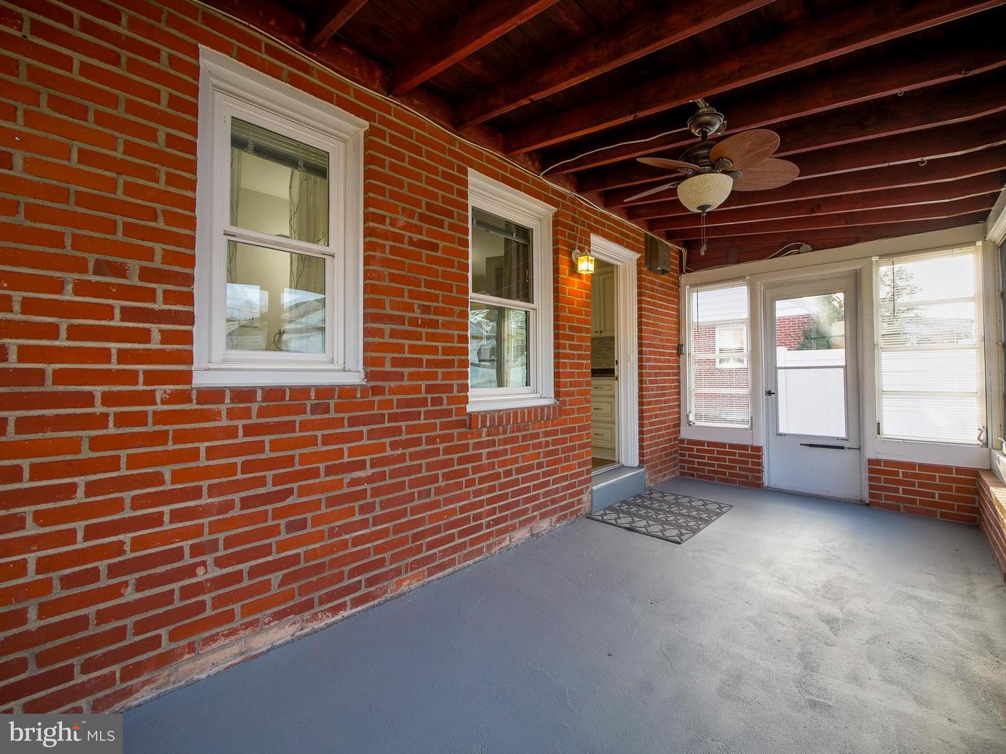 438 Barker Rd