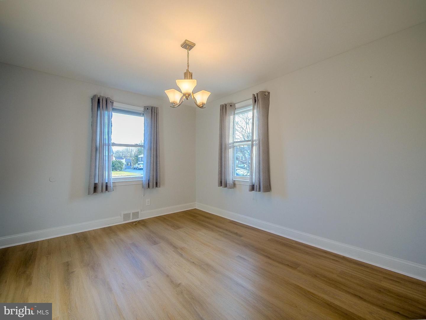 438 Barker Rd