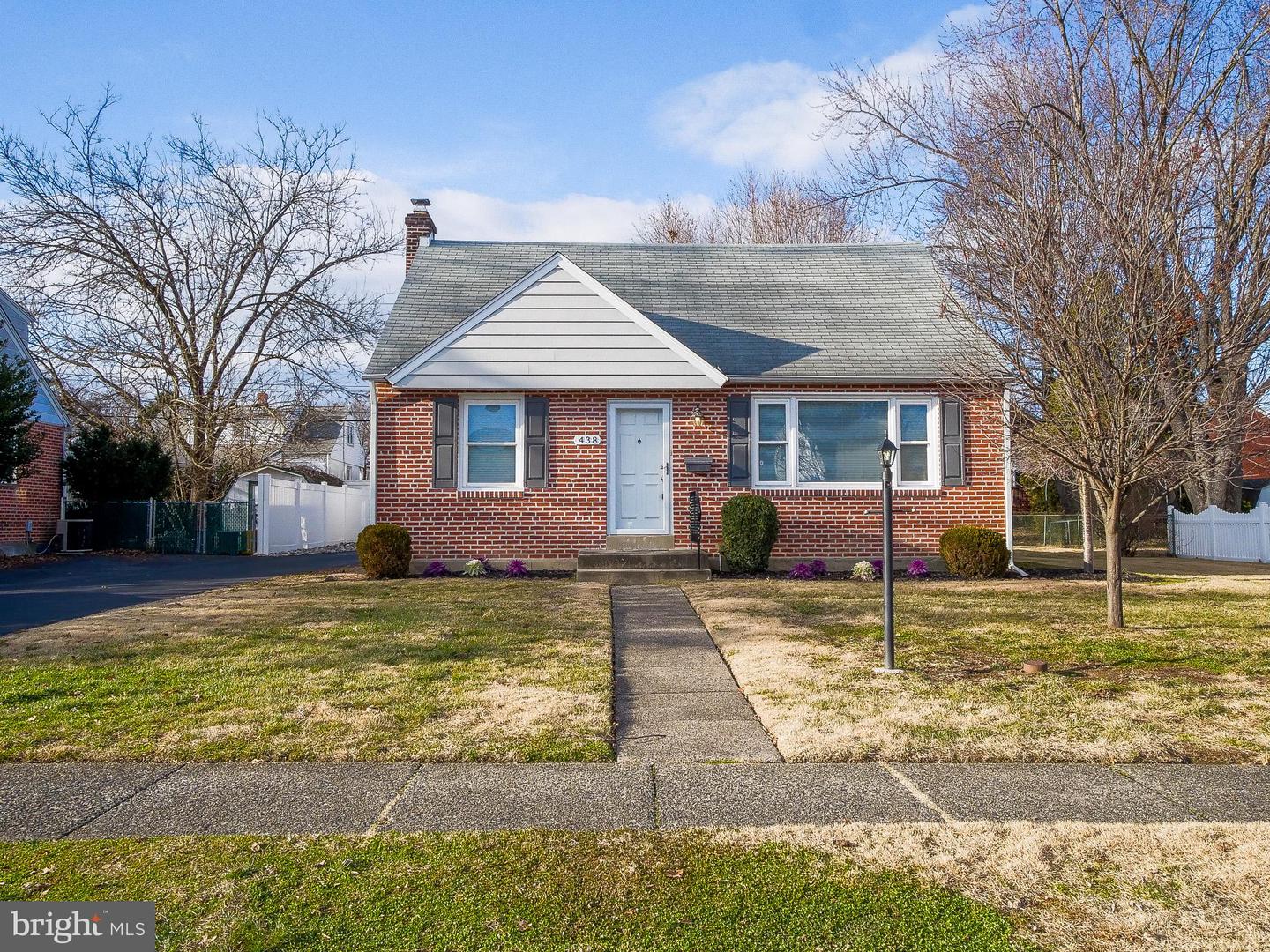 438 Barker Rd
