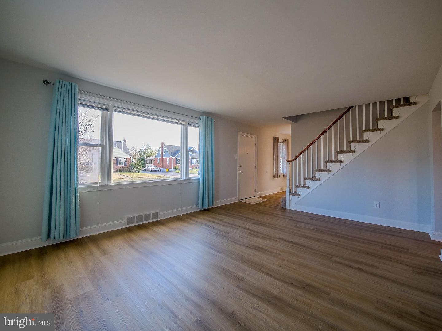 438 Barker Rd