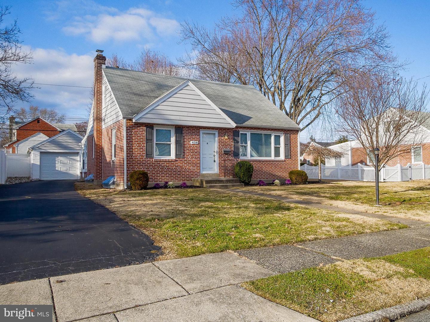 438 Barker Rd