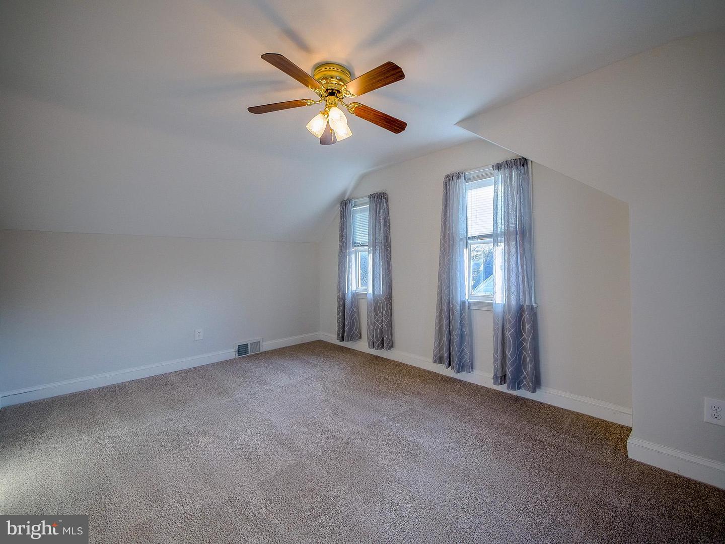 438 Barker Rd