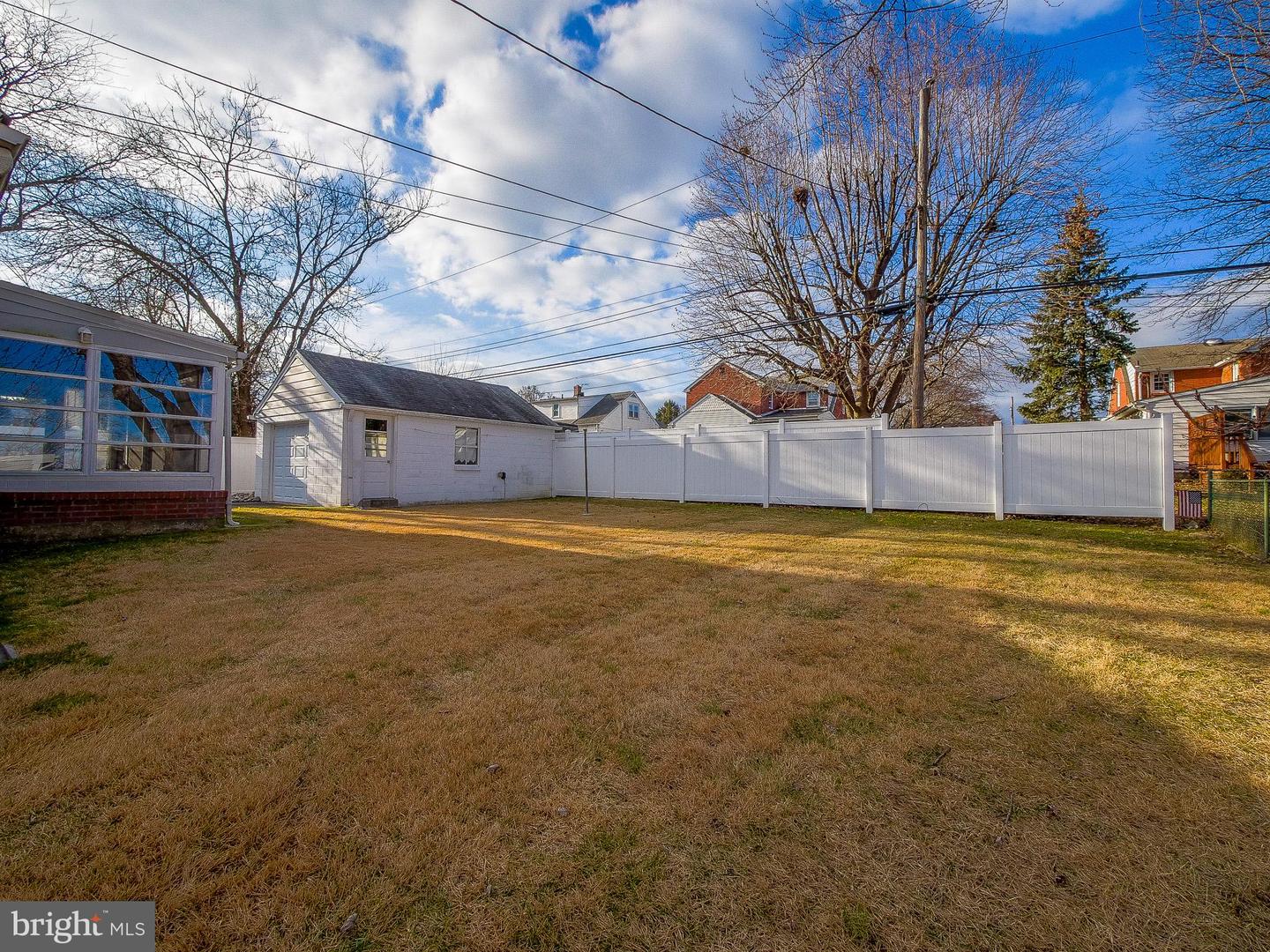 438 Barker Rd